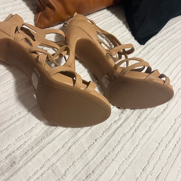 Brand New never worn Jessica Simpson Nude heels. - Picture 6 of 6